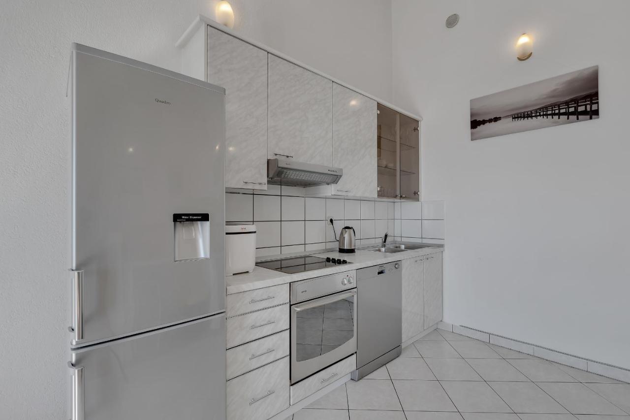 Apartman Sara Baška Voda Zewnętrze zdjęcie