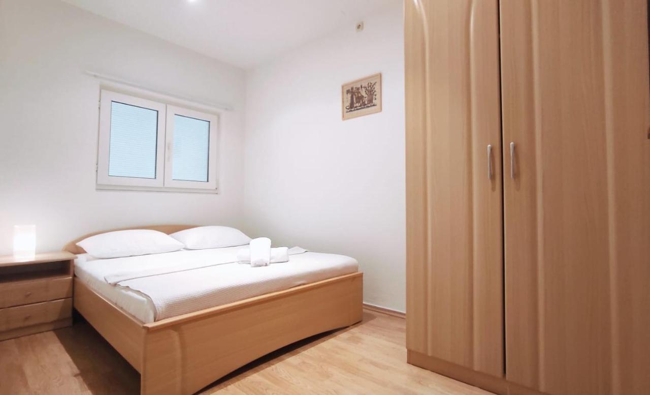 Apartman Sara Baška Voda Zewnętrze zdjęcie