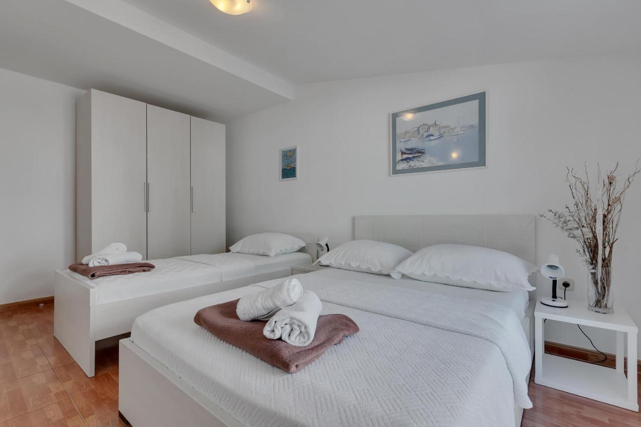 Apartman Sara Baška Voda Zewnętrze zdjęcie