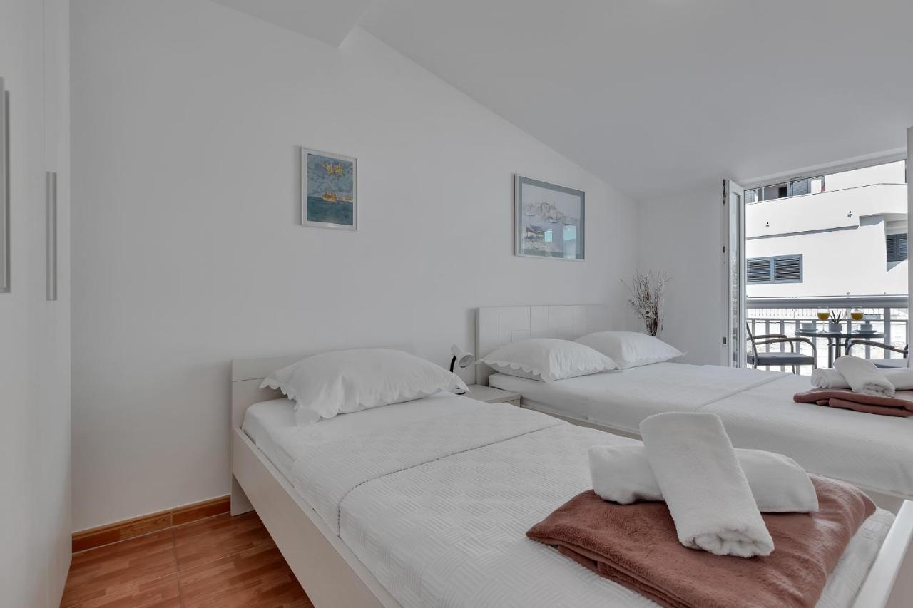 Apartman Sara Baška Voda Zewnętrze zdjęcie